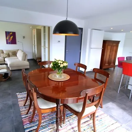 La Seize Holiday home *